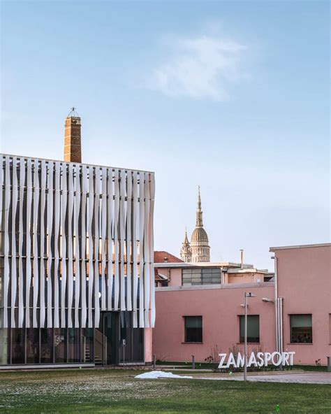 Zamasport, Italy: the new hedquaters // ARCHITECTURE 